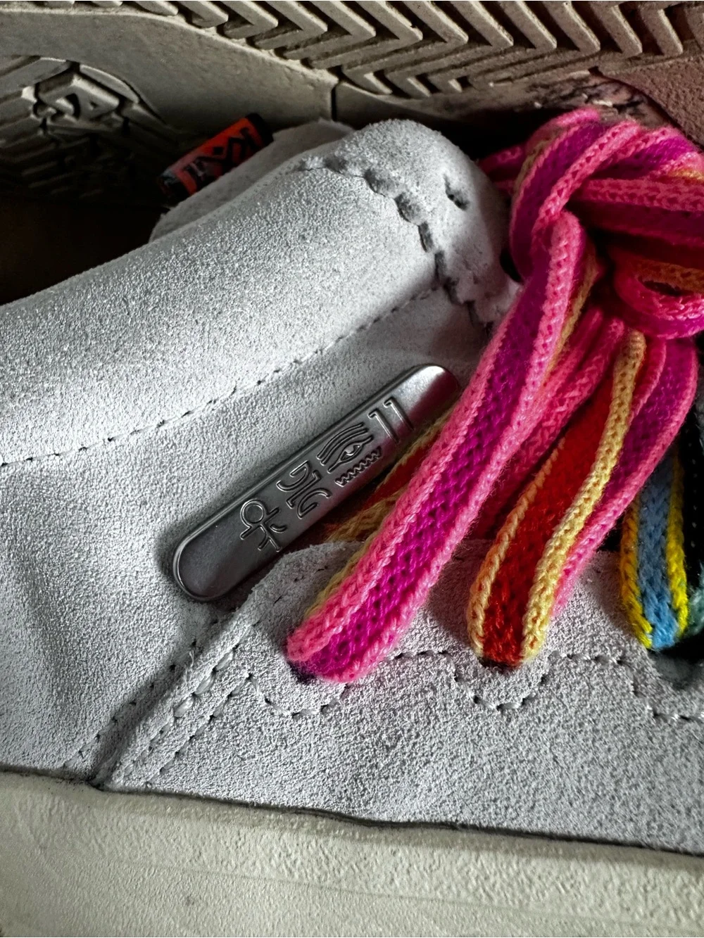Kyrie Irving Anta Kai Hela Style  ‘Roots Pack’ in Ivory - size 9